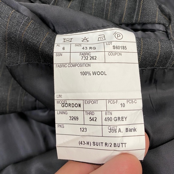 Jos A Bank Signature Grey w/ Gold Pinstripe Suit - Picture 6 of 7